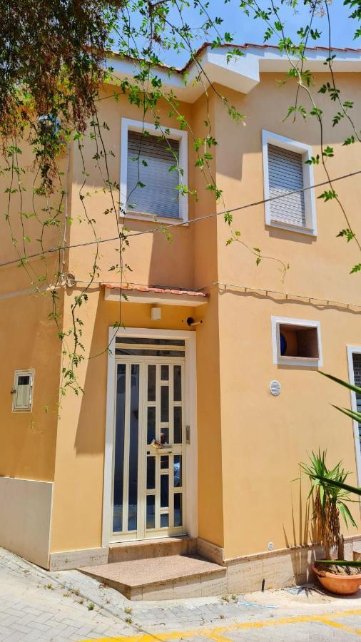 Casa Vacanze La Melagrana موديكا المظهر الخارجي الصورة