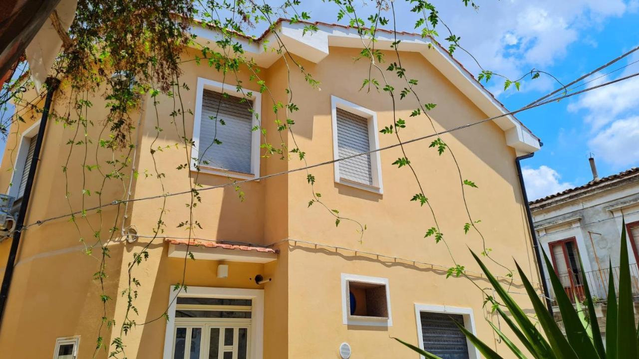 Casa Vacanze La Melagrana موديكا المظهر الخارجي الصورة